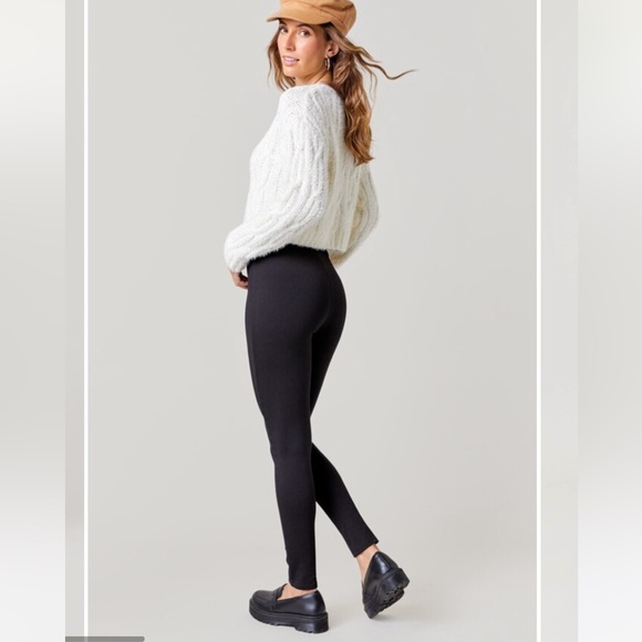 🍁New Francesca’s Chellie Black Ponte Leggings - Picture 3 of 6